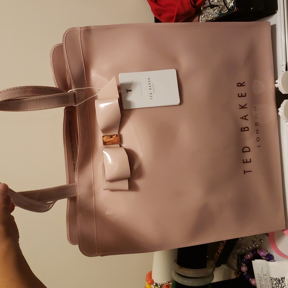 Ted Baker Icon Bag. Blush pink with gold bow accent